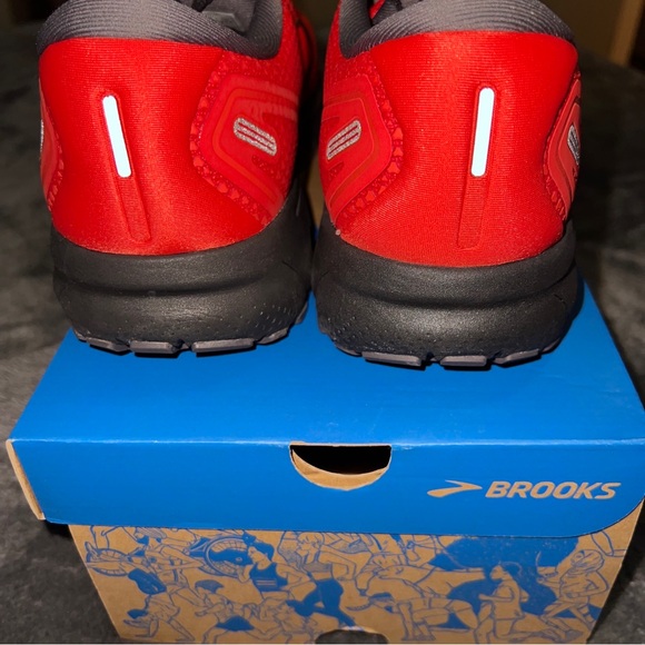 Size 12 Brooks Men's Ghost 14 Running Shoes - RED - Picture 4 of 13